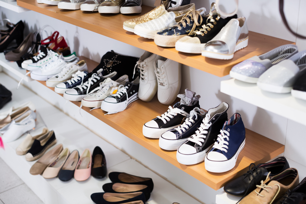 Picture,Of,Shelves,With,Sport,Shoes,In,The,Shoes,Shop